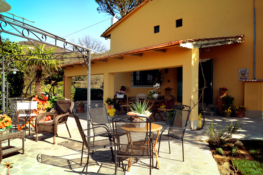 Vista Veranda Esterna - Agriturismo Campo Fiorito - Via Dei Rocchi 190, 51015 - Monsummano Terme (PT) - Toscana - Italia